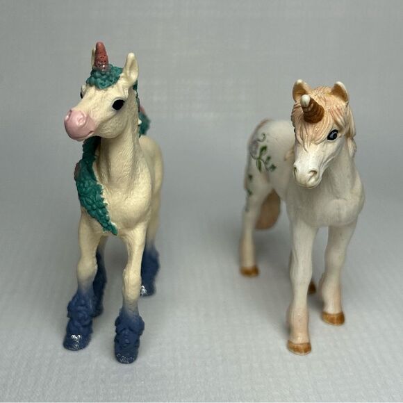Set Of 3 Schleich Unicorn Horses Roses Floral & Rainbow With Jewels - Picture 3 of 15